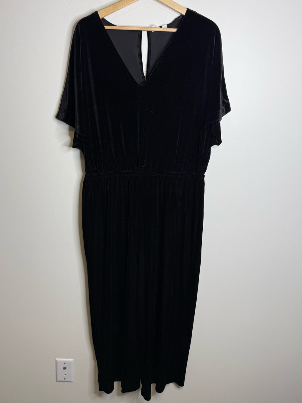 GAP Black V-Neck Jumpsuit velvet size xxl
